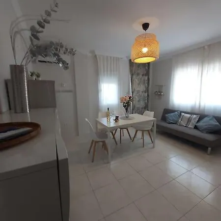 360° Seaview Benalbeach Apartment
